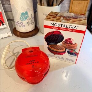 Nostalgia MyMini Red Waffle Maker
